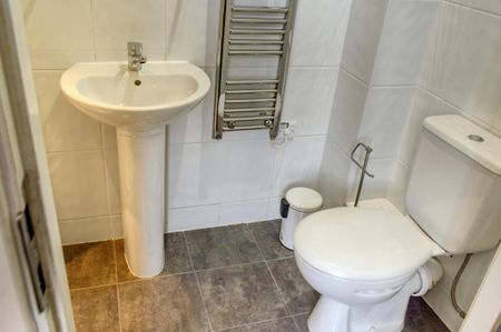 Studio to rent - Photo 5