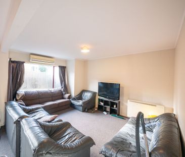Semi Furnished Student Flat 2026 - Photo 3