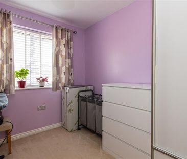 4 bed House To Let - Photo 3