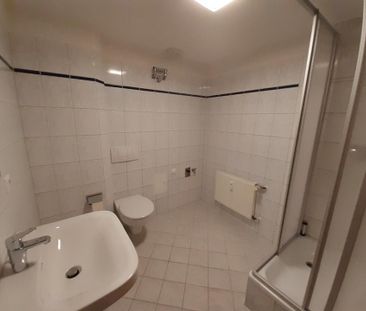 Deine neue Wohnung in Stadtfeld-Ost: 2-Raumwohnung mit EBK und Balkon - Foto 1