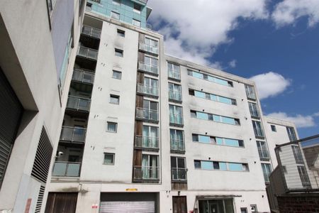 Sutton View, Moon Street, City Centre, Plymouth, Devon - Photo 3