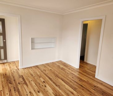 3 bedroom, 3 garage - Great location ! - Photo 3