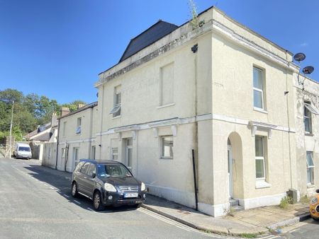 2 bedroom ground floor maisonette to rent - Photo 5