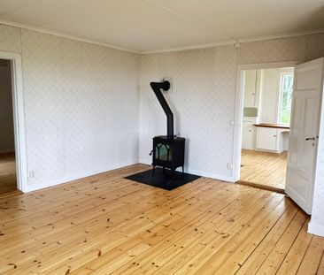 BISKOPSKULLA LANDSBERGA, Örsundsbro - Photo 1