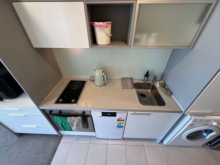 Move in ready! Amazing location with Harbour Views - Photo 5