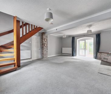 4 bedroom terraced house to rent - Photo 1