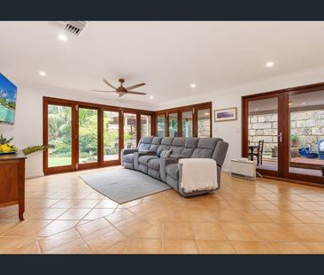 Spacious Family Home in Sought-After Kinross - Photo 5