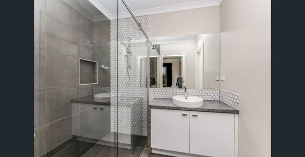 13 Daisy Street, Huntly, Vic 3551 - Photo 1