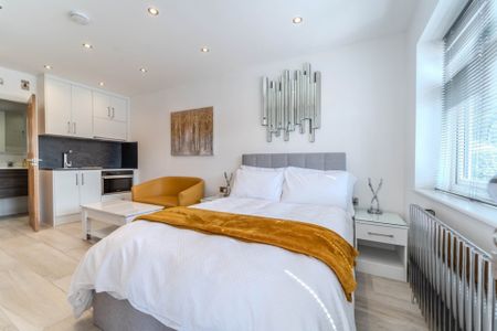 1 bedroom Apartment to rent - Photo 2