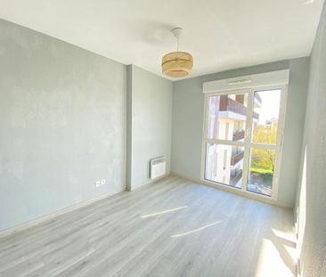T2 42.78 m2 avec vue dégagée, balcon et parking - Photo 4