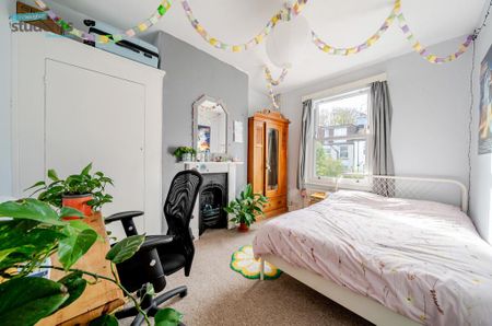 5 bedroom terraced house to rent - Photo 2