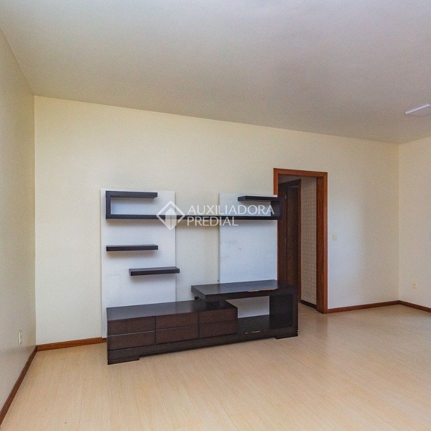 Apartamento com 2 quartos e 94m² para alugar em Petrópolis, Porto Alegre. - Photo 1