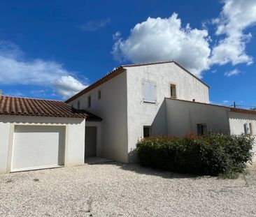 VILLA TYPE 5 Meublé sur terrain clos de 600m² - Photo 4