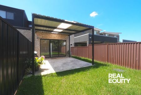 1/46 Balanada Avenue, Chipping Norton NSW 2170 - Townhouse For Rent | Domain - Photo 5