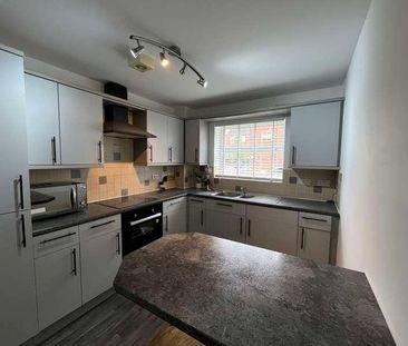 Bed Student Flat // Jul, LN5 - Photo 2