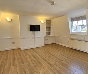 Flat 10, 26 Newmarket Road, Cambridge - Photo 2