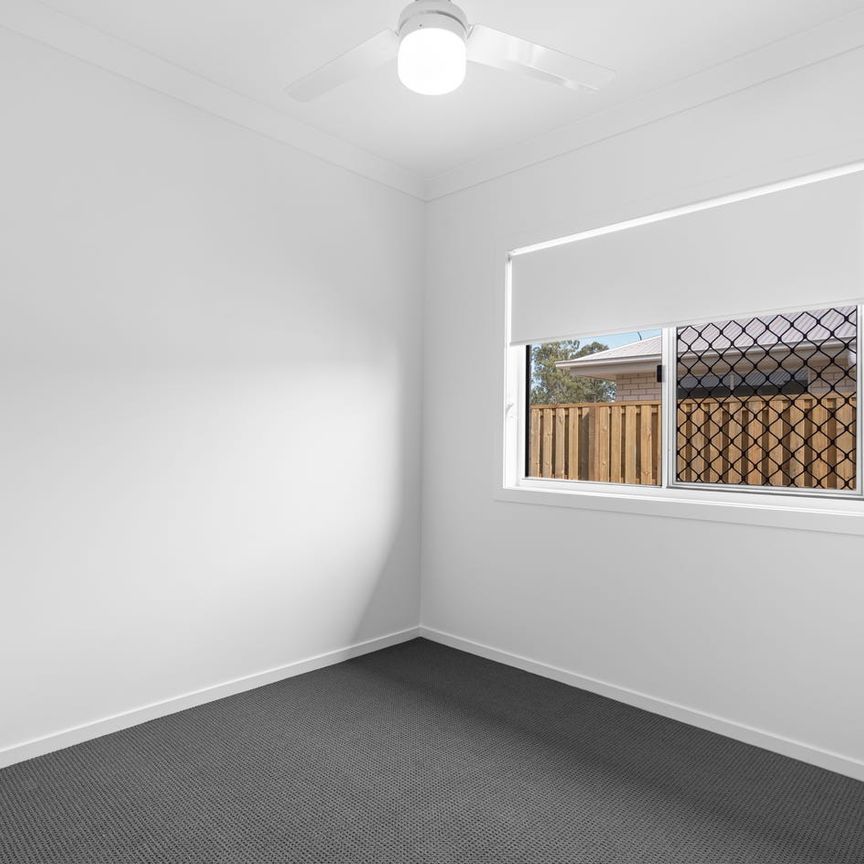 Modern 2-bedroom Duplex in beautiful estate! - Photo 1