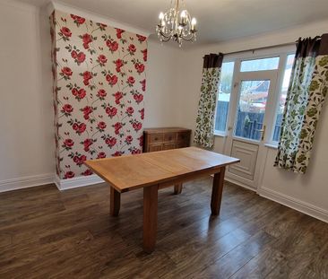 3 bed house to rent in Appletree Gardens, Newcastle Upon Tyne - Photo 3