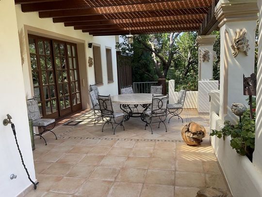 8 bedroom luxury Villa for rent in Benahavís, Andalusia - Photo 1