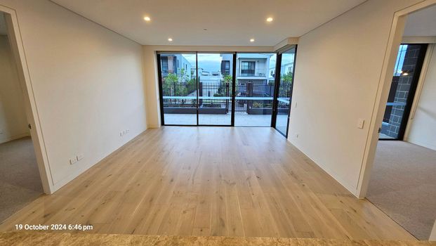 Stunning ground floor unit in the heart of Shell Cove Marina! - Photo 1