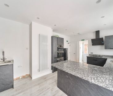House Share to rent - Mottingham Road, London, SE9 - Photo 3