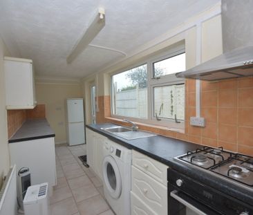 3 bedroom terraced house - Photo 1