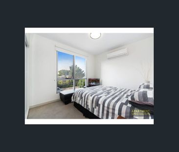 SPACIOUS ONE BEDROOM WITH A CARPARK IN HEATHERTON! - Photo 2
