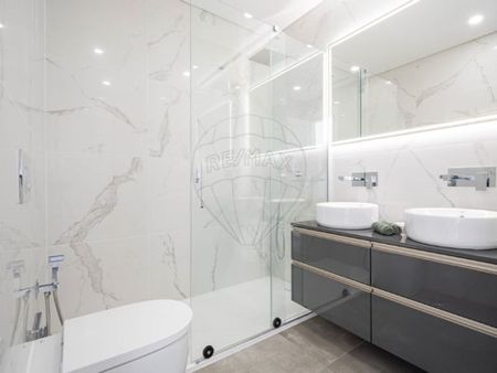 2 room luxury Flat for rent in Cascais, Portugal - Photo 3