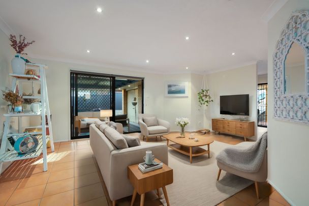 Large Family Home in Prime Location - Photo 1