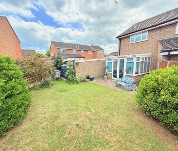 2 bedroom semi-detached house to rent - Photo 6