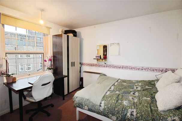 West Barnes Lane, New Malden, KT3 4PP - Photo 1