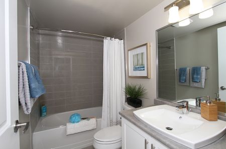 Lougheed Lodge - Photo 3