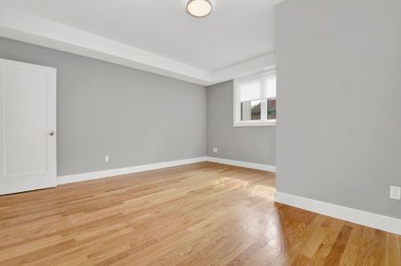 544 Gilmour Street - 7 - Photo 2