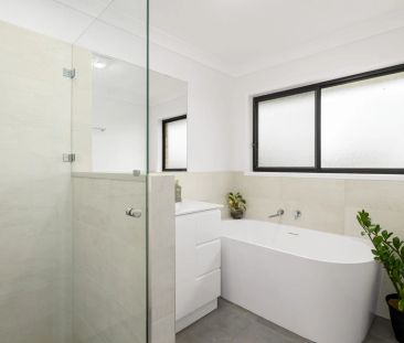 Spacious Family Home With Large Yard - Photo 4