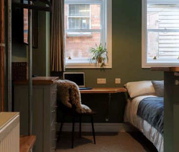 Flat 1 Room 1 - Photo 2