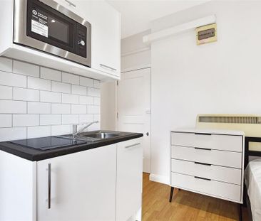 Studio to rent - Photo 6