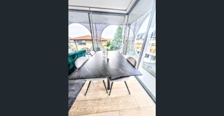 FULLY FURNISHED modern two bedroom apartment close to all Amenities! (From 3 month lease to apply) - Photo 5