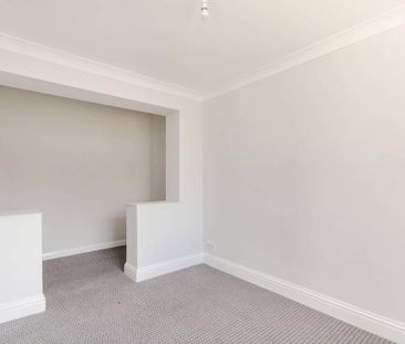 4 bedroom bungalow to rent - Photo 4