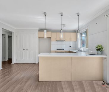 A Charming Family Home in a Beautiful Location! - Photo 6