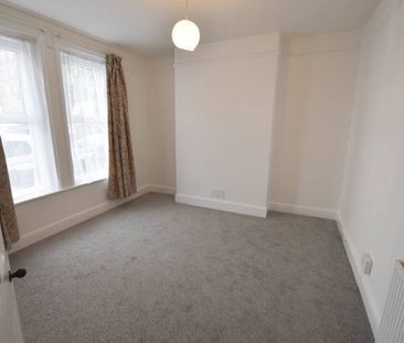 Commercial Road, Eastbourne, BN21 3XF - Photo 2