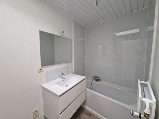 Bel appartement 1 ch rénové (+/- 51m²) au centre-ville - Photo 1