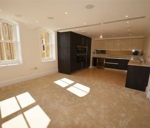 2 Bedrooms Flat to rent in Holborn Close, Mill Hill NW7 | £ 646 - Photo 1