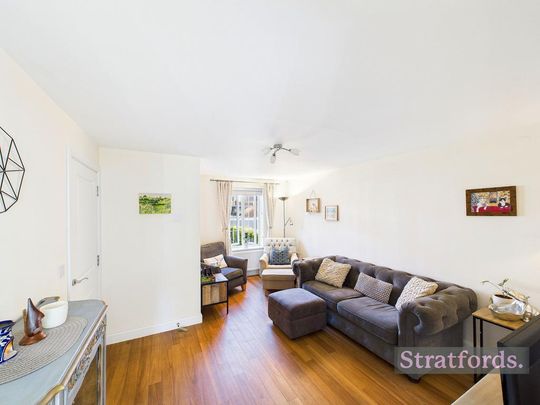 3 bedroom end of terrace house to rent - Photo 1