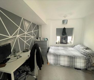 High Street, Honiton - Photo 2