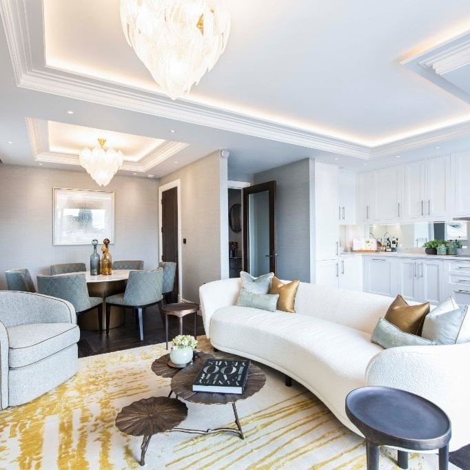 2 bedroom conversion flat with 1 reception and 3 bathrooms in Kensington, W8 - Photo 1