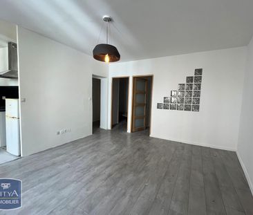 Location Appartement 1 pièce 46m² MARSEILLE 3ème - Photo 1