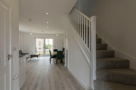 2 bedroom end of terrace house to rent - Photo 5