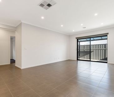 Low Maintenance Family Home - Photo 2
