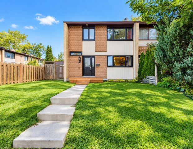À louer / Maison à étages - Photo 1