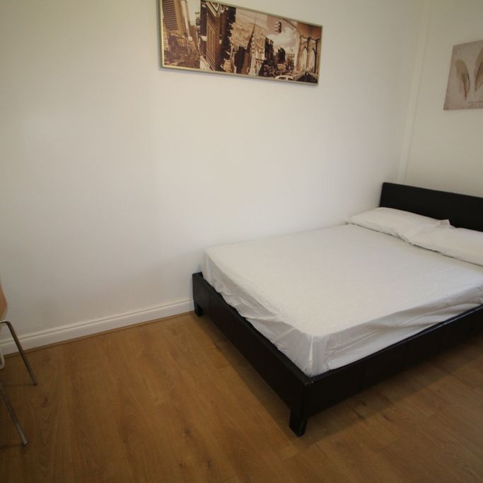 4 Bed Student Accommodation - Photo 1